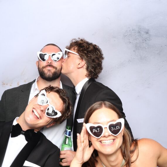 wedding photo booth hire auckland